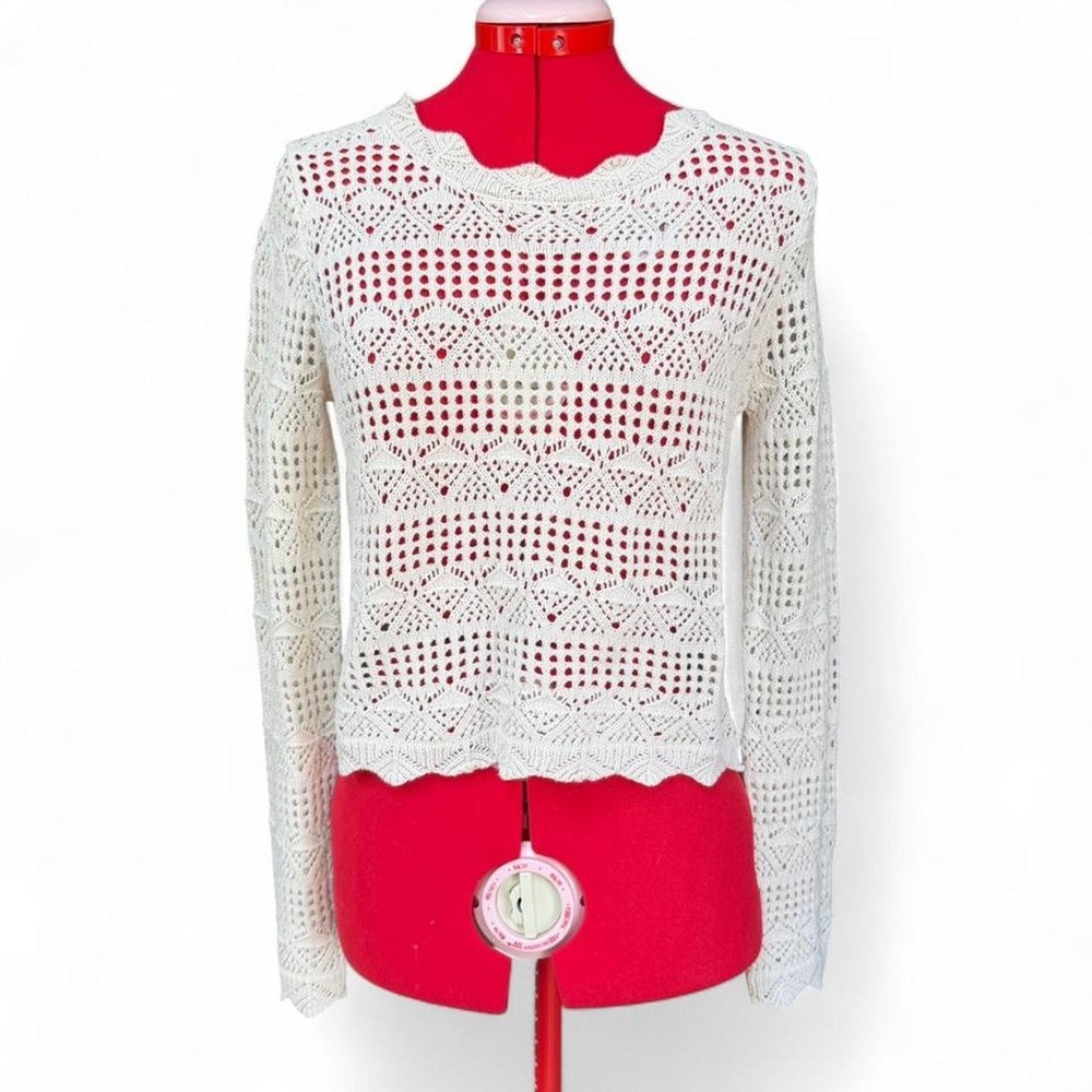 Freshman cream crochet open knit sweater scallop hem & sleeves Size Medium Boho